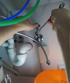 Wasserfilter Wasserhahn T Stück einbauen